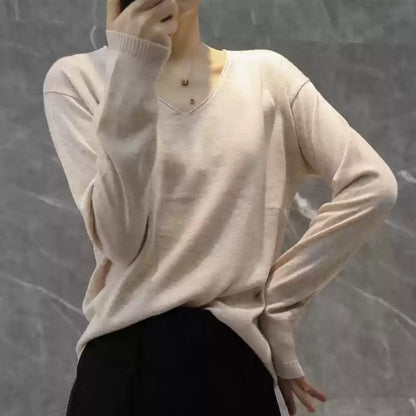 Essential V-neck Knit Long Sleeve Top